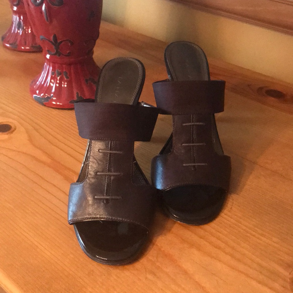 Tahari Brown Heels